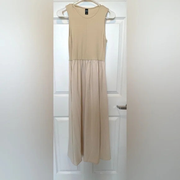 Beige ribbed, a-line dress size medium - Picture 5 of 5